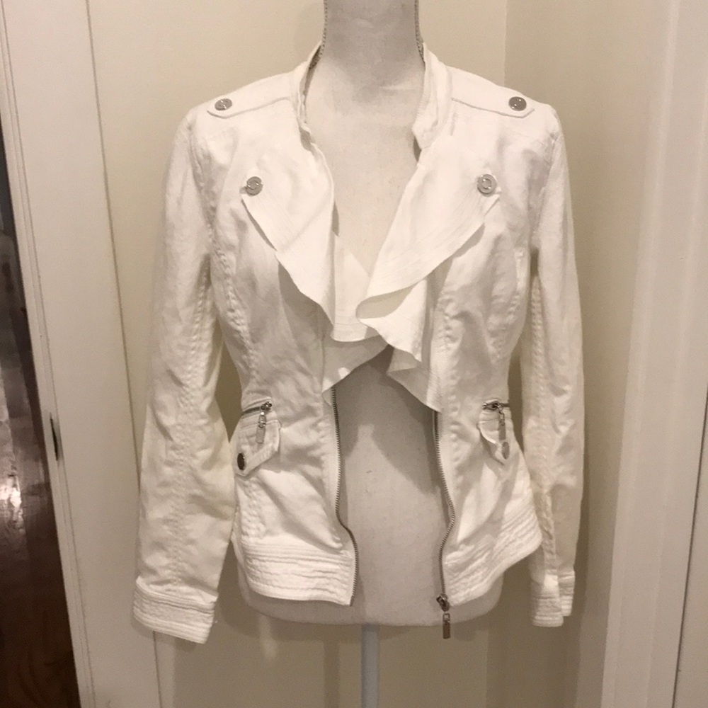 Lightweight white jacket